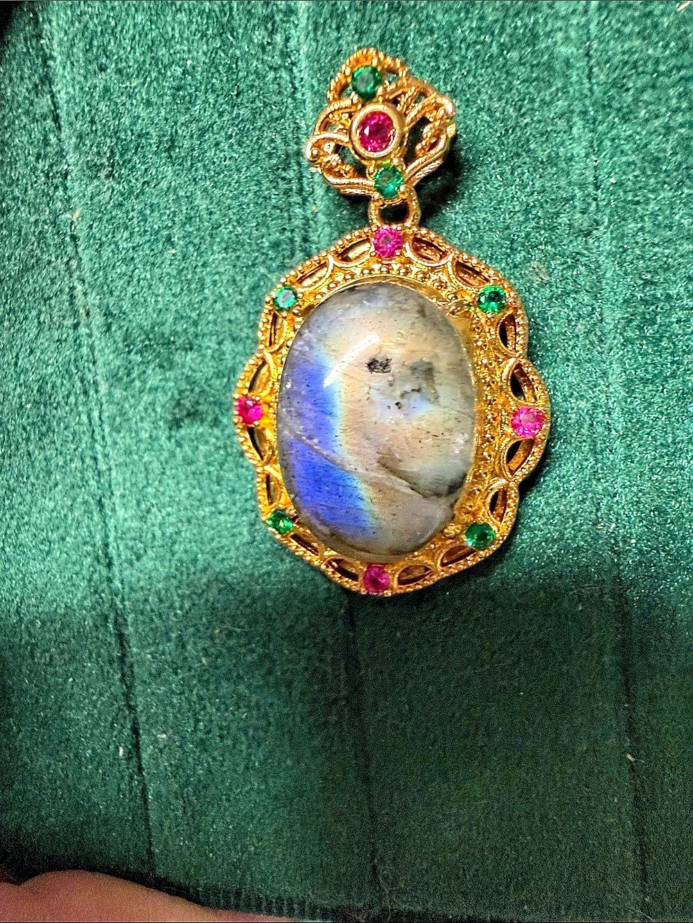 Gold-Tone Blue labradorite pendant